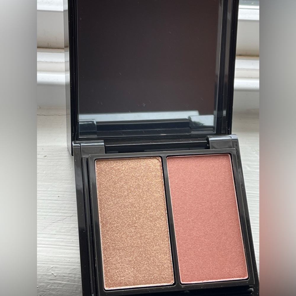 100% authentic MAC cosmetics. Brand New. No box